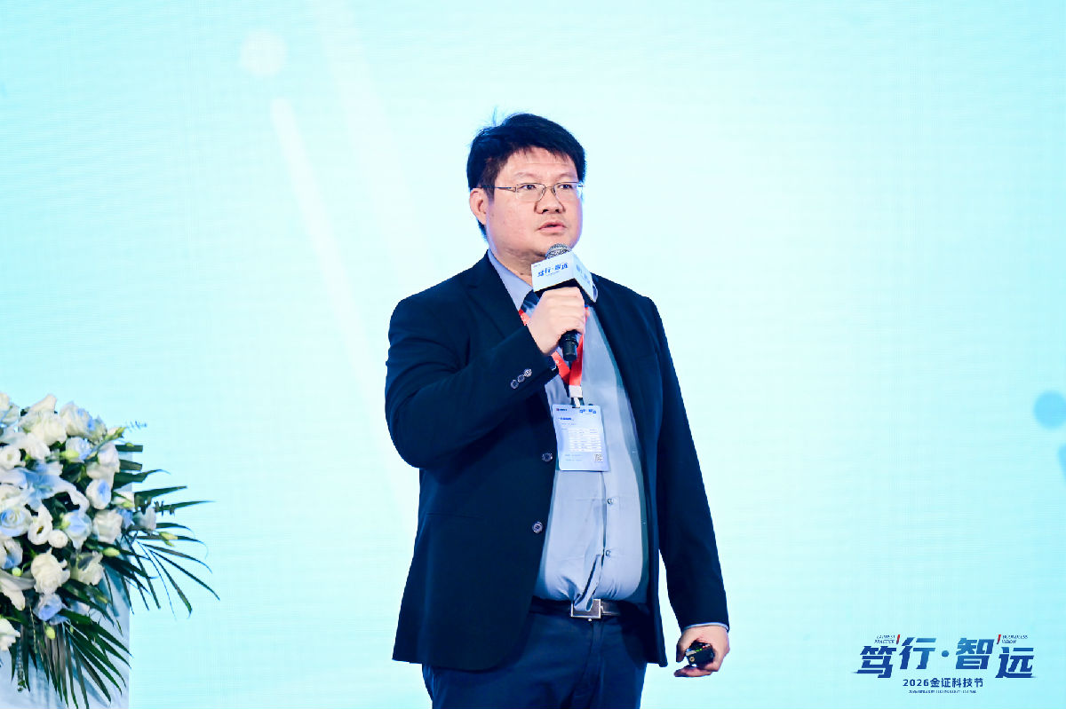 何阳.jpg